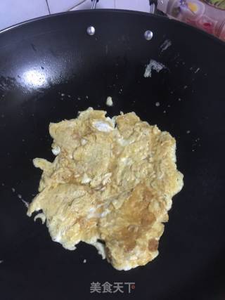 Fried Eggs with Shrimp Skin recipe
