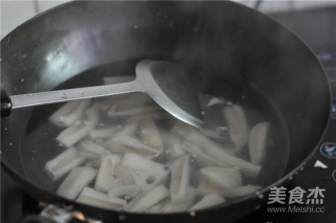 Sauce Fragrant Lotus Root Strips recipe