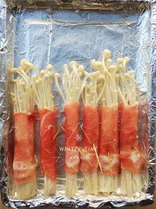 Black Pepper Roasted Beef and Enoki Mushroom Roll recipe