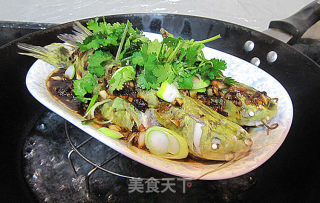 Steamed Yellow Bone Fish with Garlic and Black Beans recipe