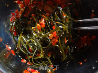 Hot and Sour Kelp Shreds recipe