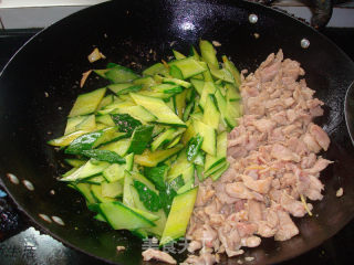 Cucumber Fried Pork Slices recipe