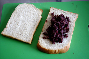 Meat Floss Bean Sandwich recipe