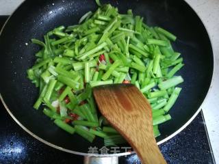 One Dish and Two Water Spinach recipe