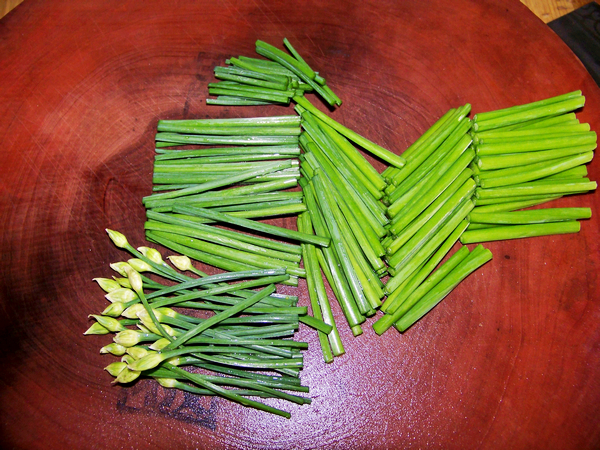 Stir-fried Fish with Chives recipe