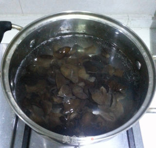 Onion Fungus Mixed with Coriander recipe