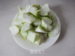 Loofah Pork Bone Soup recipe