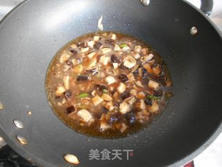 Mushroom Minced Pork Tofu Claypot recipe