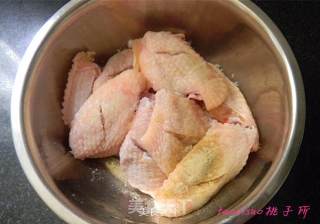 Braised Chicken Wings with Spring Bamboo Shoots in Oil recipe