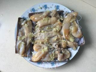 Steamed Clam King with Garlic Vermicelli recipe