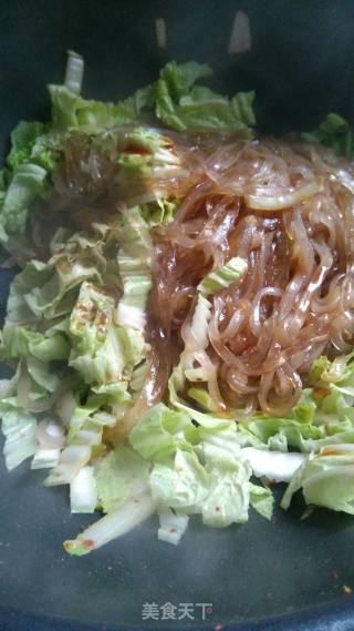 Spicy Stir-fried Cabbage with Sweet Potato Vermicelli recipe