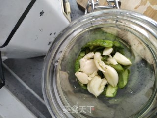 Cucumber Pickles recipe