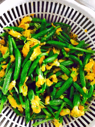 Stir-fried Cucumber Flower recipe