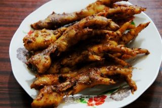 Bbq-flavored Fried Chicken Feet recipe