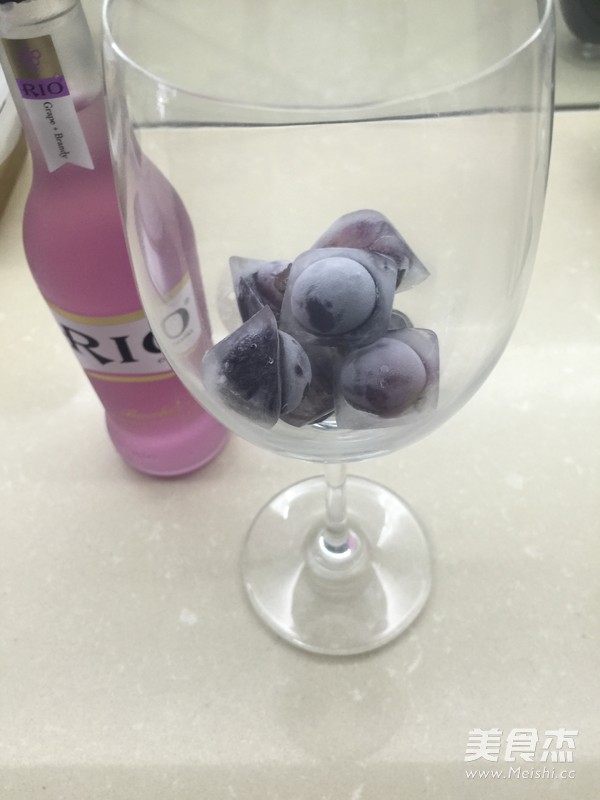 Frozen Grape Ice Drink recipe