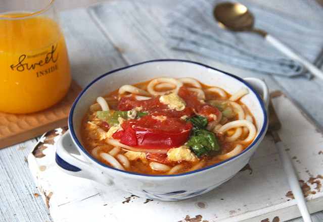 Tomato and Egg Udon Noodles recipe