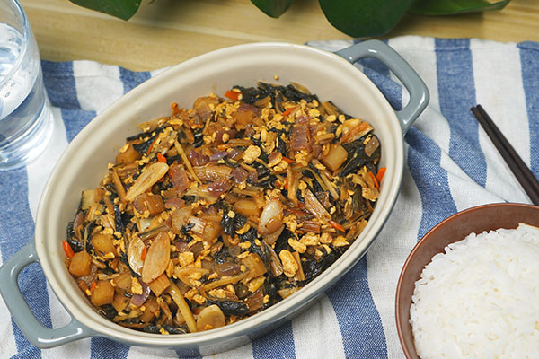 Quickly Prepare The Food-dried Vegetables and Eggplant Pot recipe