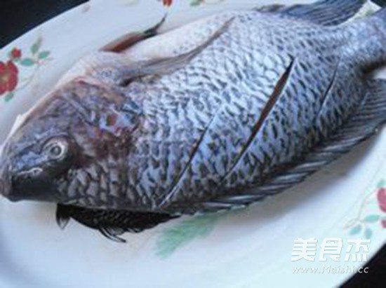 Stewed Sea Crucian Carp recipe