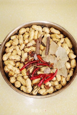 A Good Snack for The Beginning of Autumn-multi-flavored Boiled Peanuts recipe