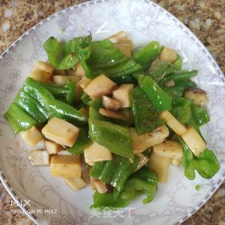 Beef Diced with Black Pepper and Pleurotus recipe