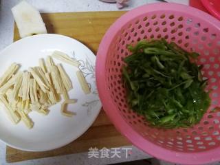 Stir-fried Yuba with Green Pepper recipe
