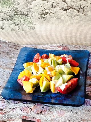 Melon Mixed with Yellow Peaches recipe