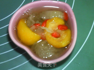 [sichuan] Loquat, Sydney, White Fungus Soup recipe