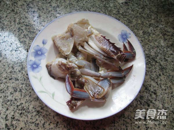 Boiled Rice Cakes with Greens and Crabs recipe