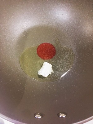 The Delicious Yellow Chicken Stew that Exploded in Place recipe