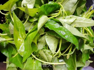 Another Way to Eat The Nutrient-rich Green Leafy Spinach—water Spinach Leaf Bun recipe