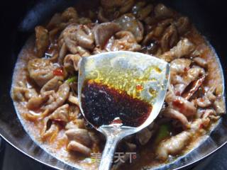 Braised Pork Intestines with Kelp recipe