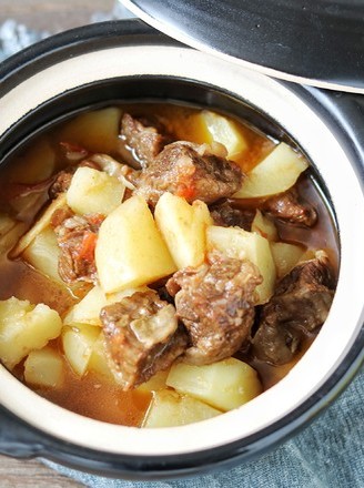 Stewed Potatoes with Beef Ribs