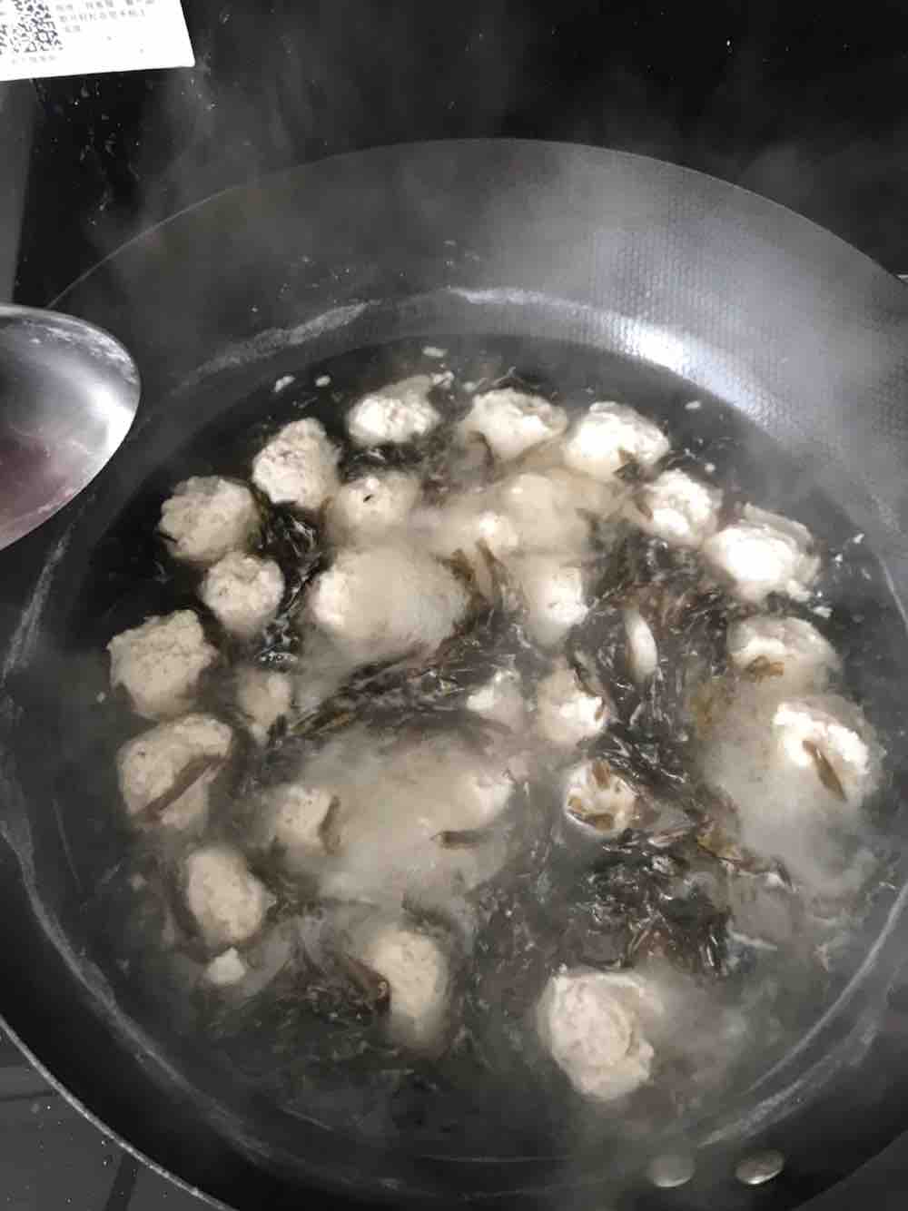Seaweed Fish Ball Soup recipe