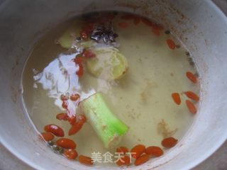 Chinese Wolfberry Sesame Shrimp recipe
