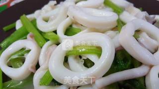 Fried Squid with Celery recipe