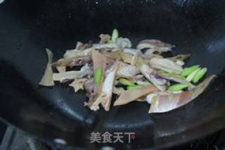 Stir-fried Green Pepper with Cumin Cuttlefish recipe