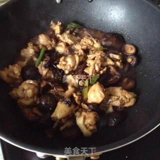 Chicken Stewed with Mushrooms recipe