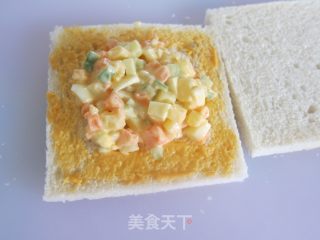 Nutritious Breakfast [囧囧 Salad Bread] recipe