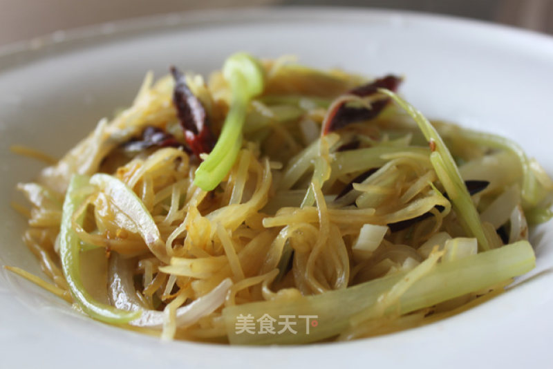 Stir-fried Three Shreds (potatoes, Celery, Onions) recipe