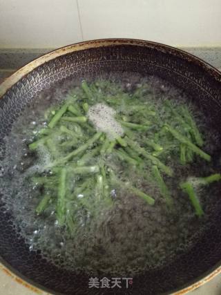 Carob with Garlic Sesame Sauce recipe