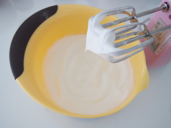 Pitaya Yellow Plum Sauce Cake Roll recipe