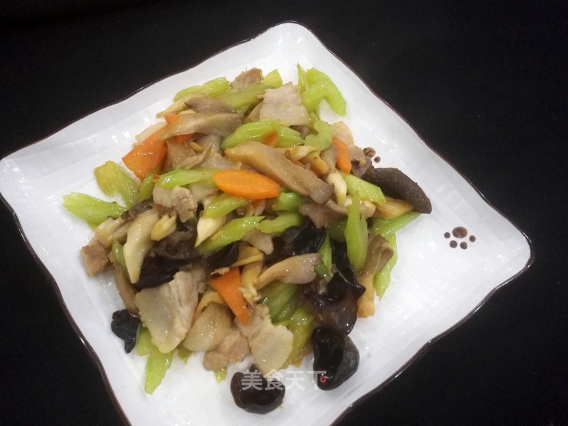 Stir-fried Mushroom with Celery Pork recipe