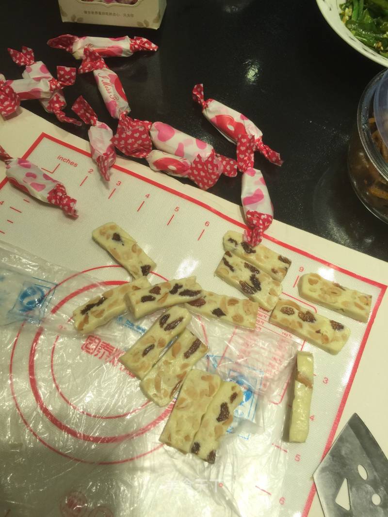 Raisin Peanut Nougat recipe