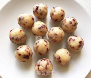 #新良第一节婚纱大赛# Chocolate Coconut and Cranberry Cheese Mooncakes recipe