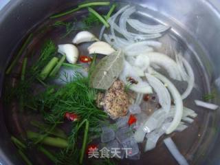 Sweet and Sour and Refreshing---russian Pickled Cucumber recipe