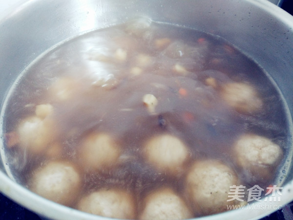 Hot and Sour Meatball Soup with Vegetable Salad recipe