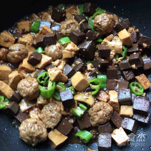 Duck Blood Tofu Roasted Meatballs recipe