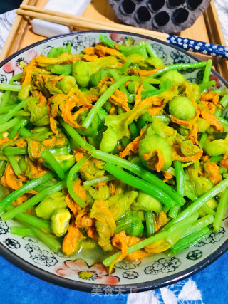 Stir-fried Pumpkin Flowers recipe