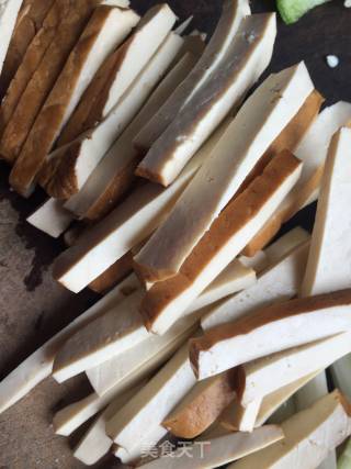 Celery Stir-fried Tofu recipe