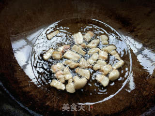 Stir-fried Green Pepper with Lard Residue recipe